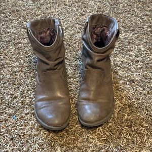 Short ankle boots/cowboy boots